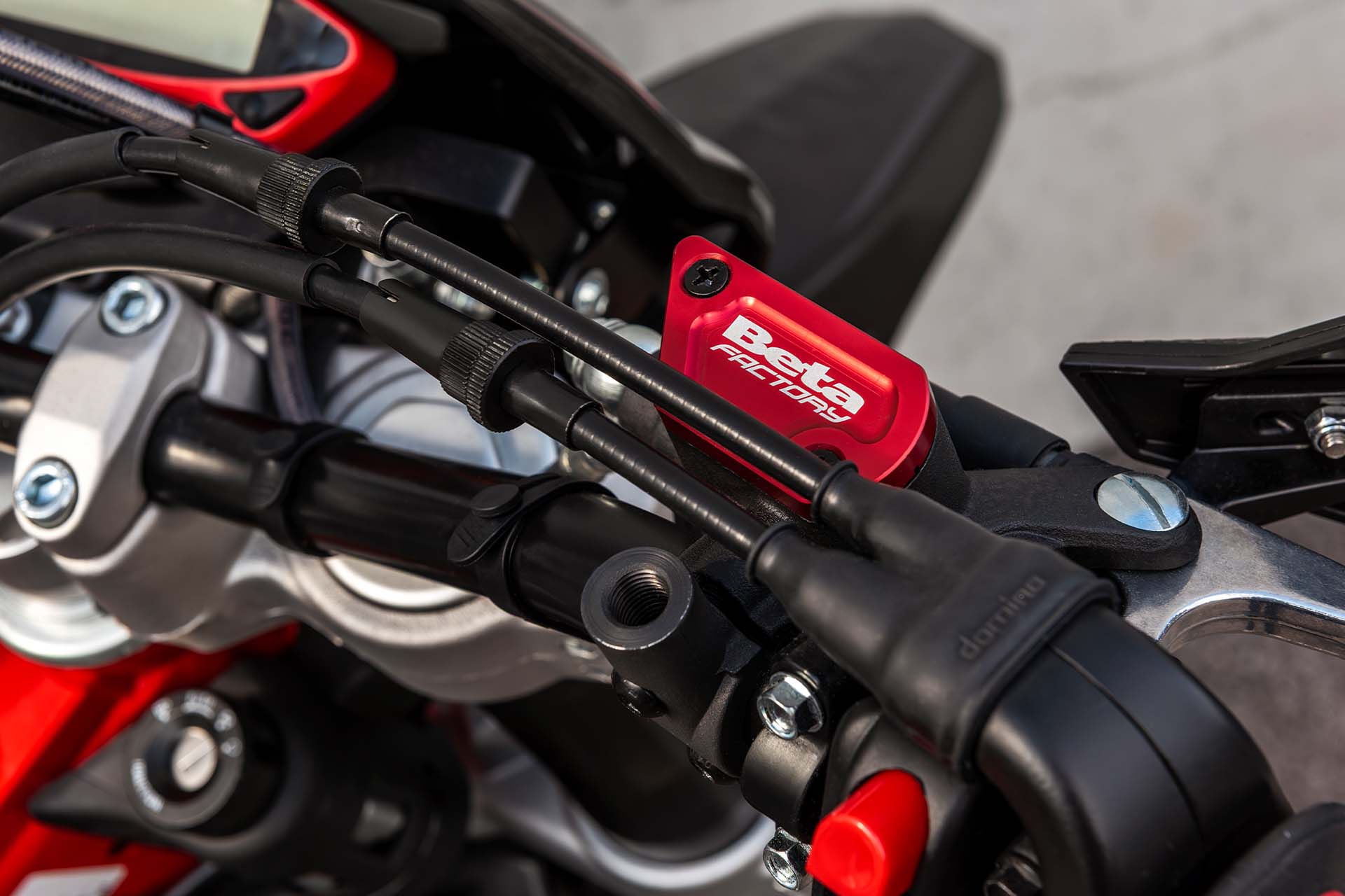 BETA RR Motard 4 T 125 R details vorne